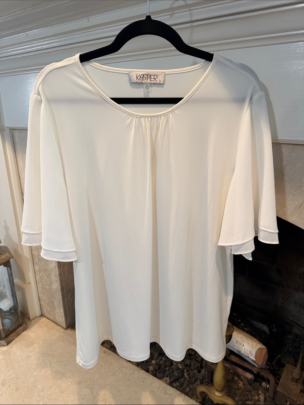 Kasper Off-White Flutter Sleeve Blouse size XL